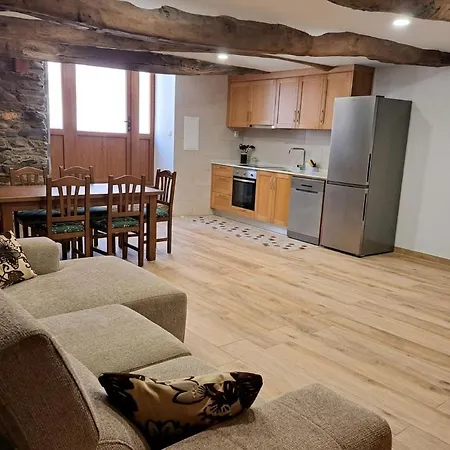 Casa Andorinhas بيت للعطل *